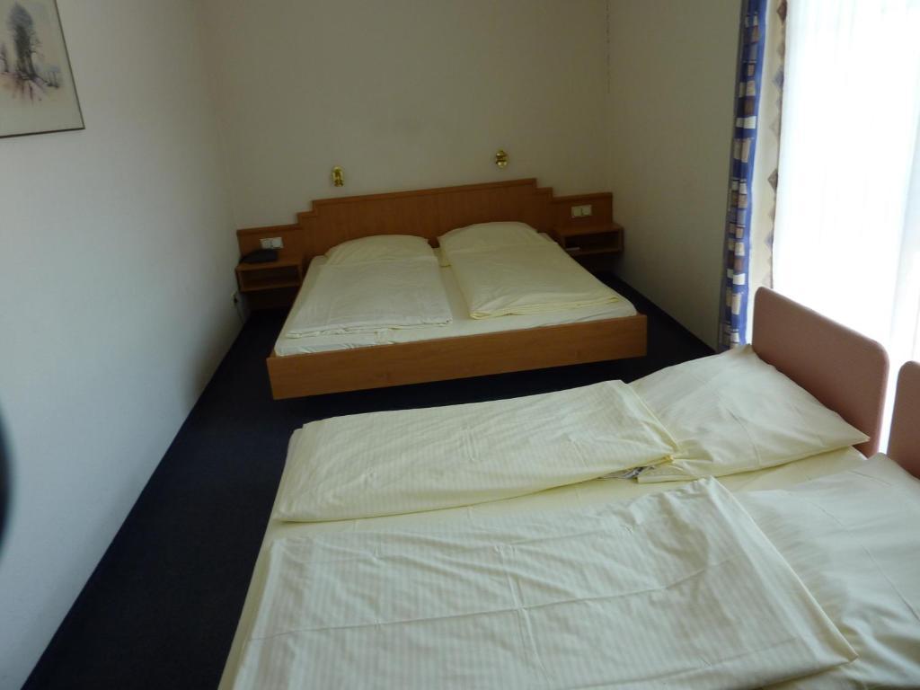 Hotel Eydt Kirchheim Kirchheim (Hessen) Quarto foto